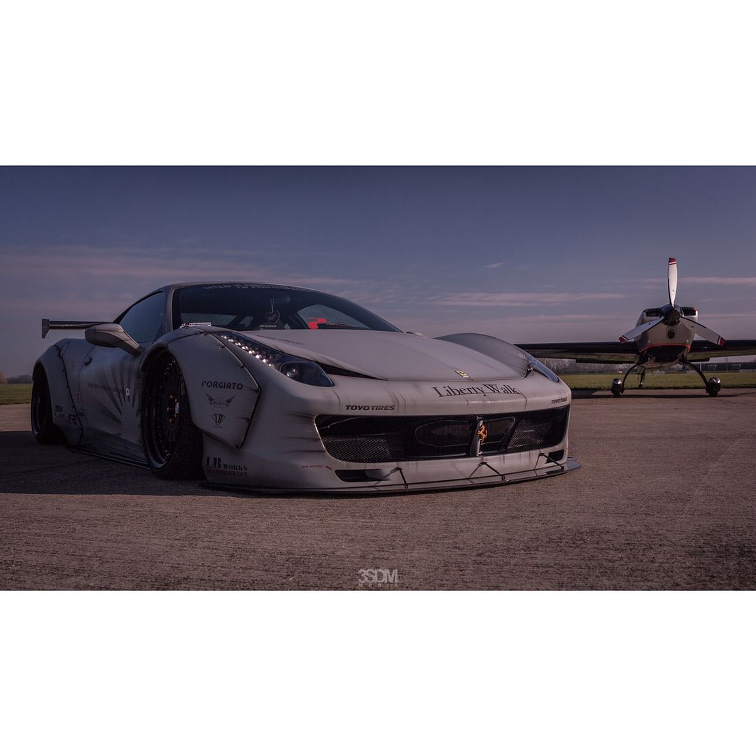 Liberty Walk 458 LB-R Fig