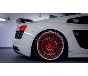 AUDI R8