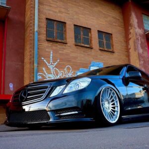 | 3SDM | 0.04 | Mercedes E | | DFGGF8vNnyA